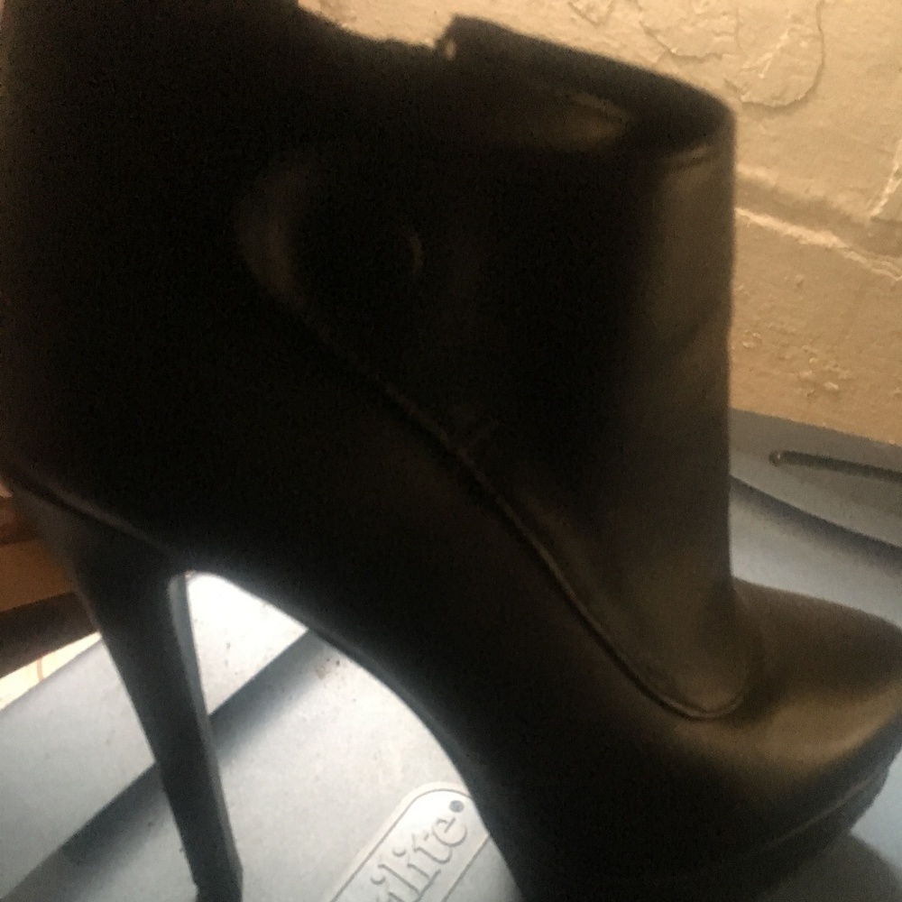 Chinese Laundry Ankle Boot